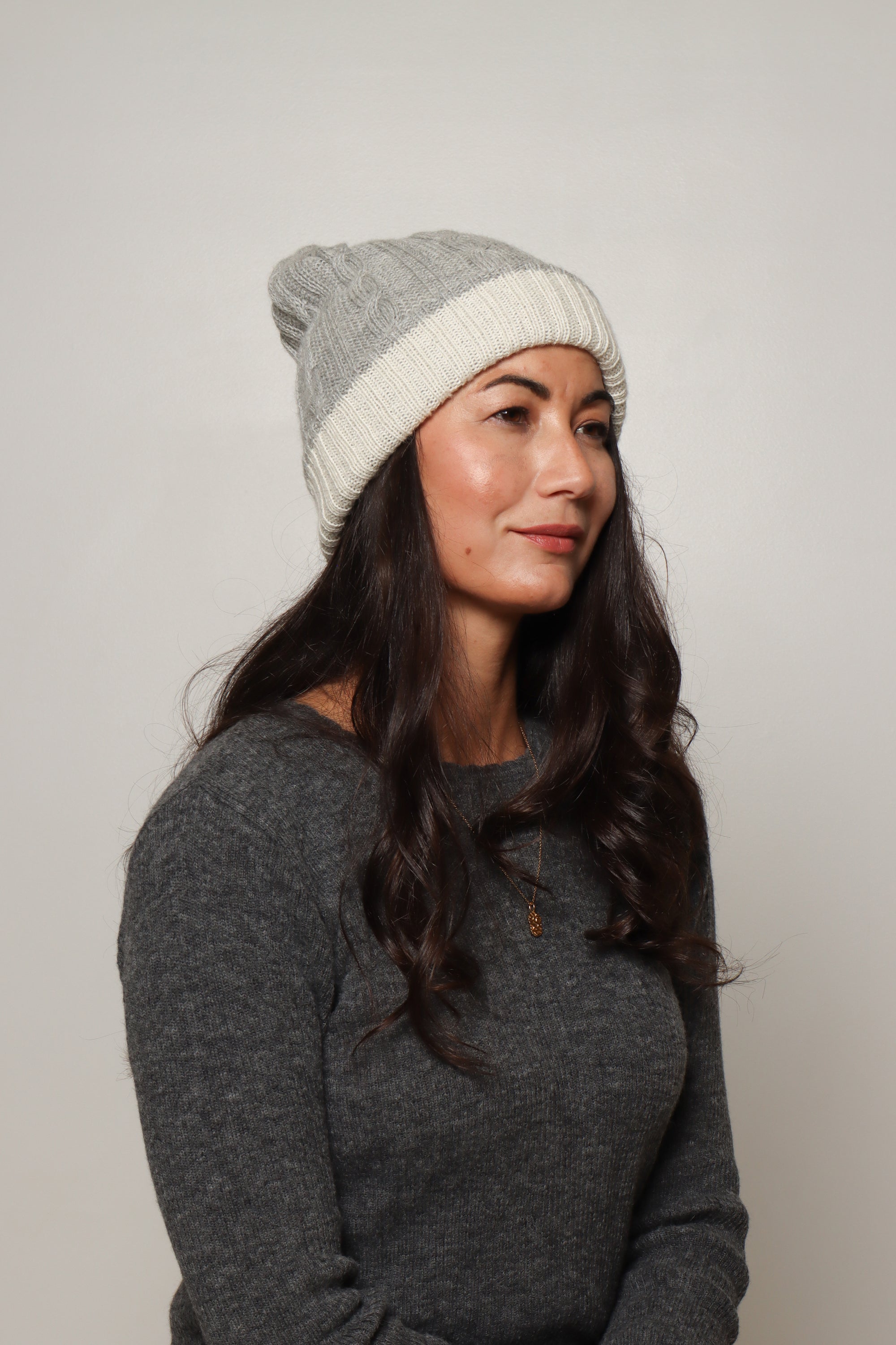 cable knit beanie baby alpaca#colour_white-and-light-grey