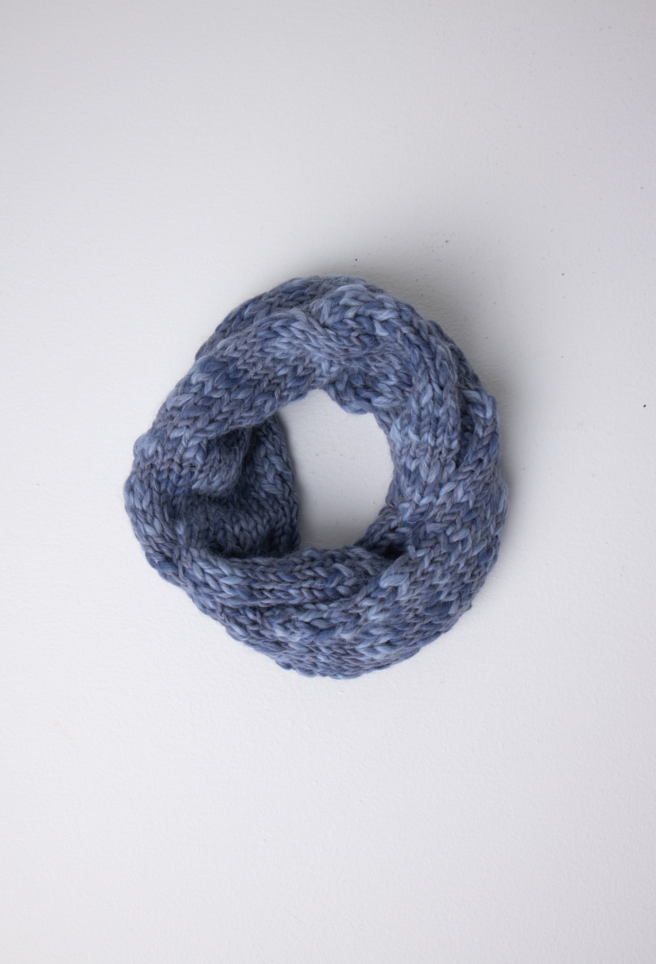 alpaca wool circle scarf#colour_azules