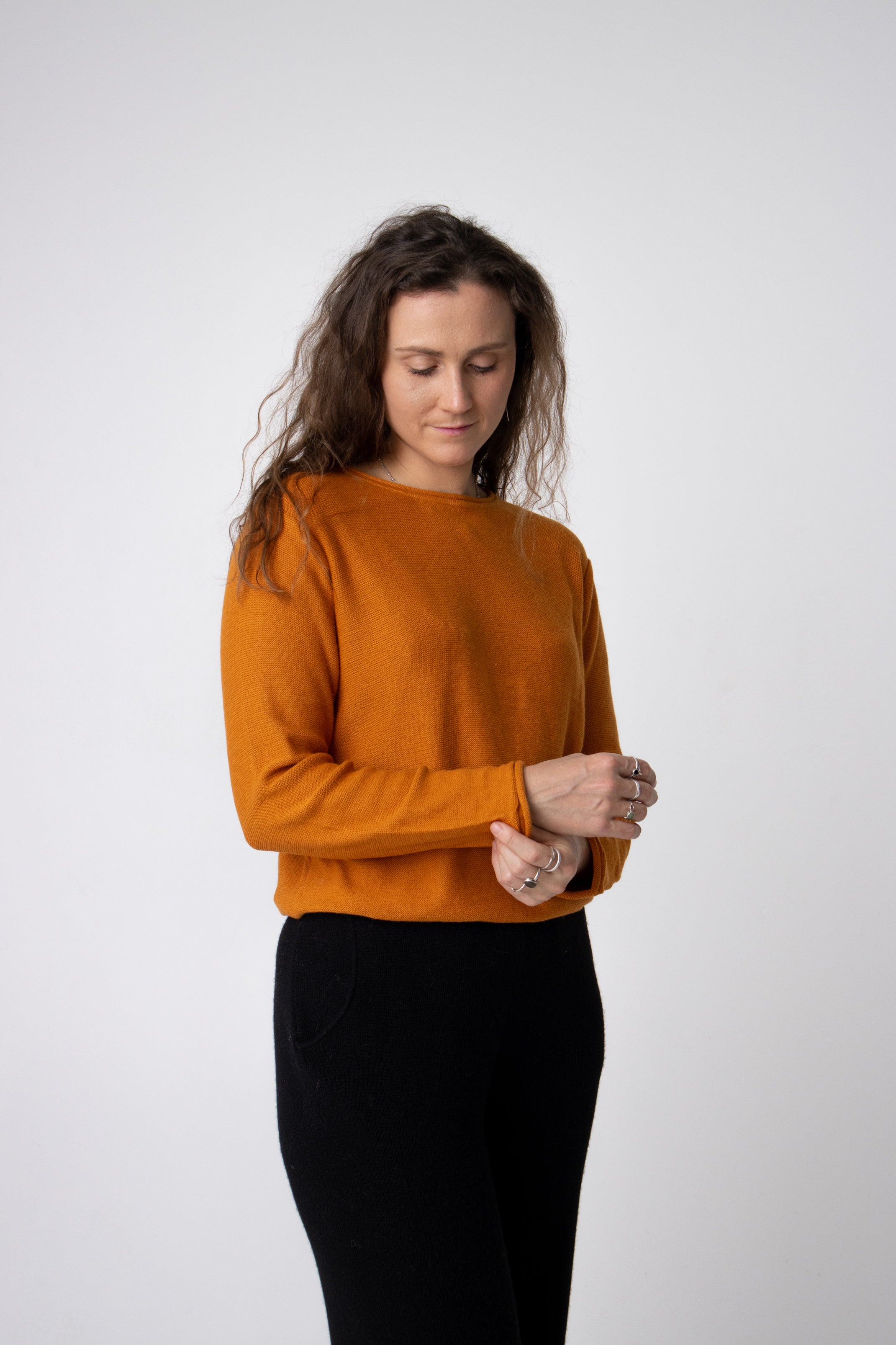 crew neck orange long sleeve alpaca knit top#colour_oxide-orange