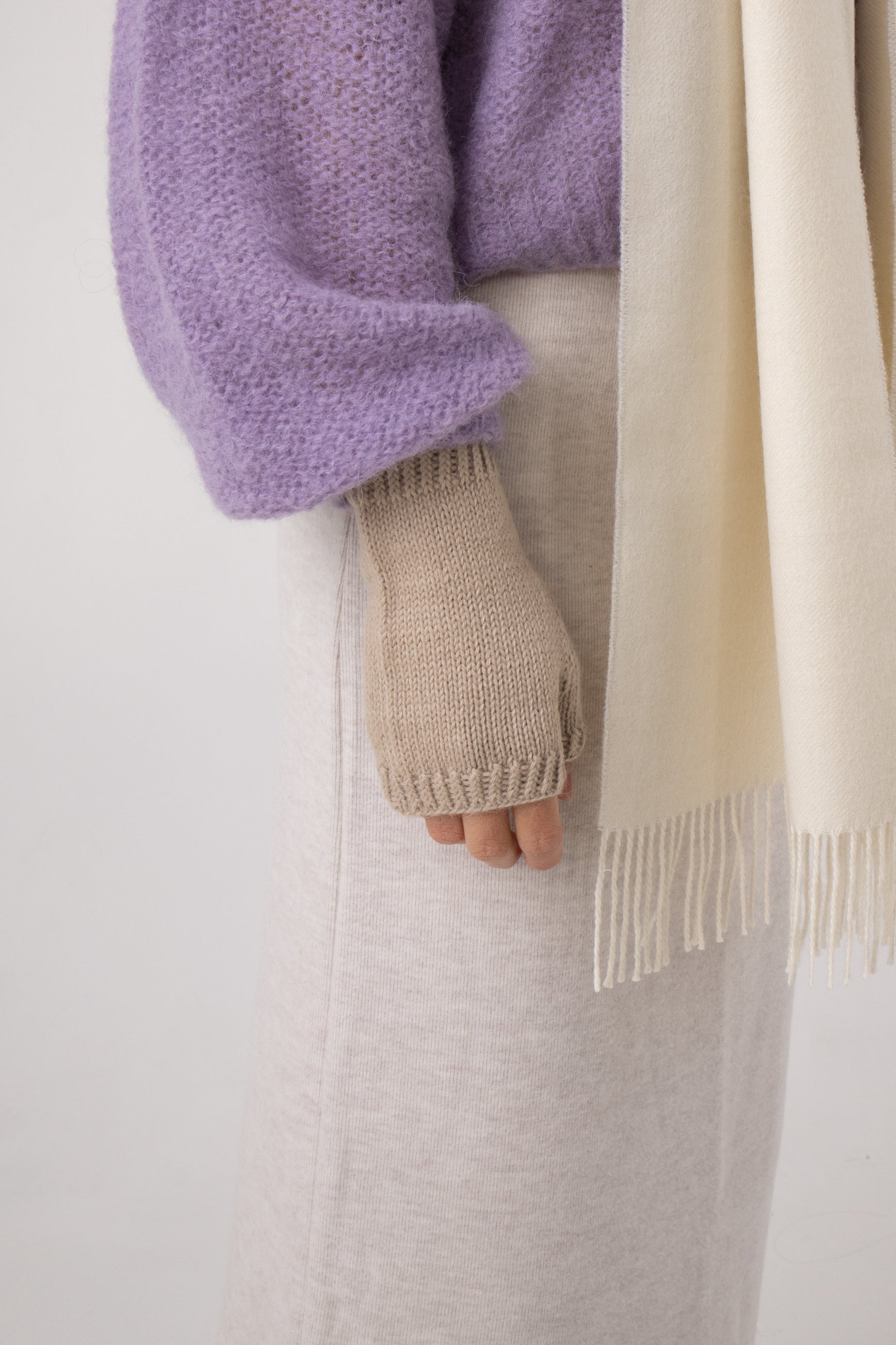 stylish natural colour alpaca mittens