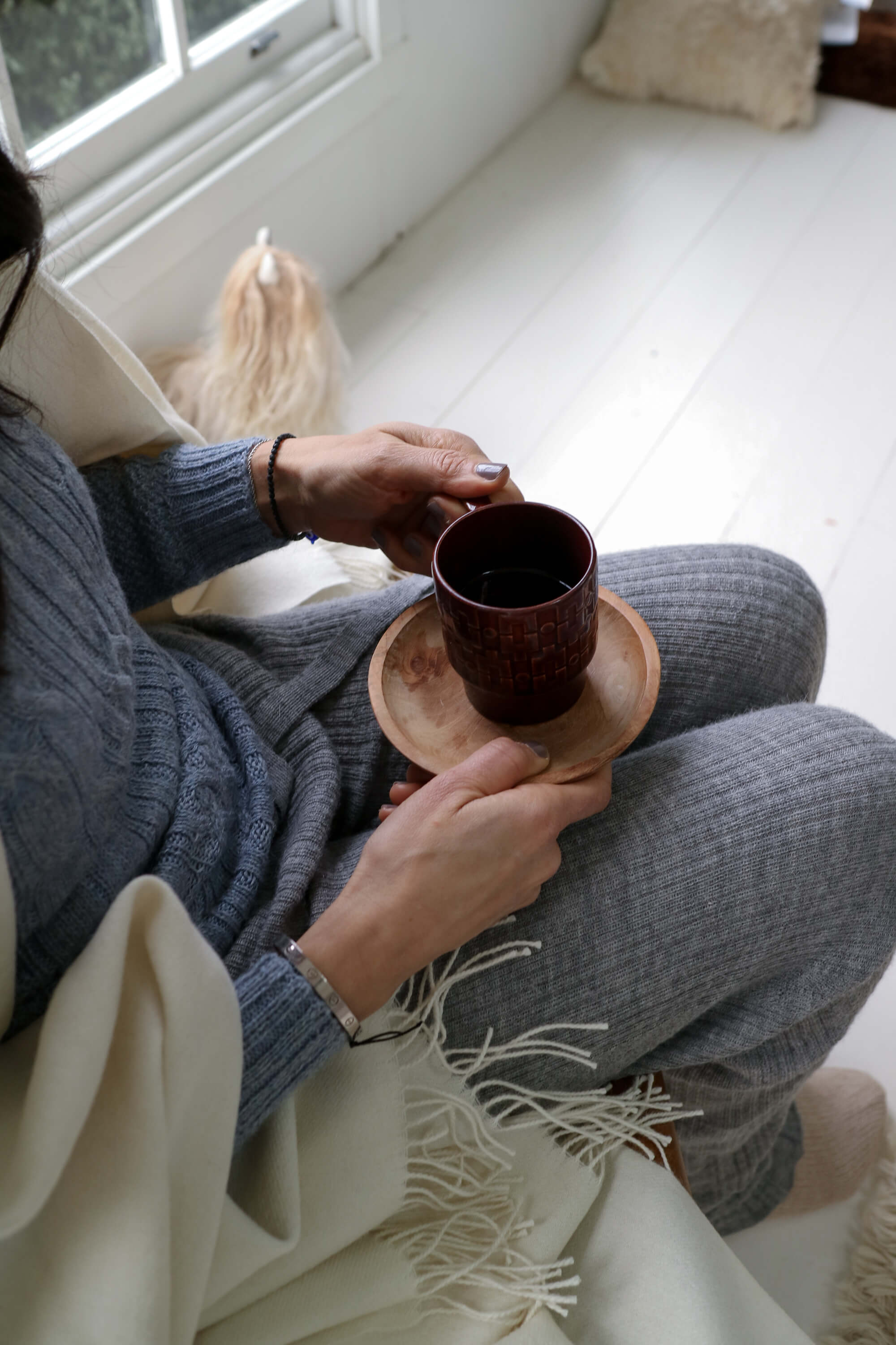 alpaca travel wrap white