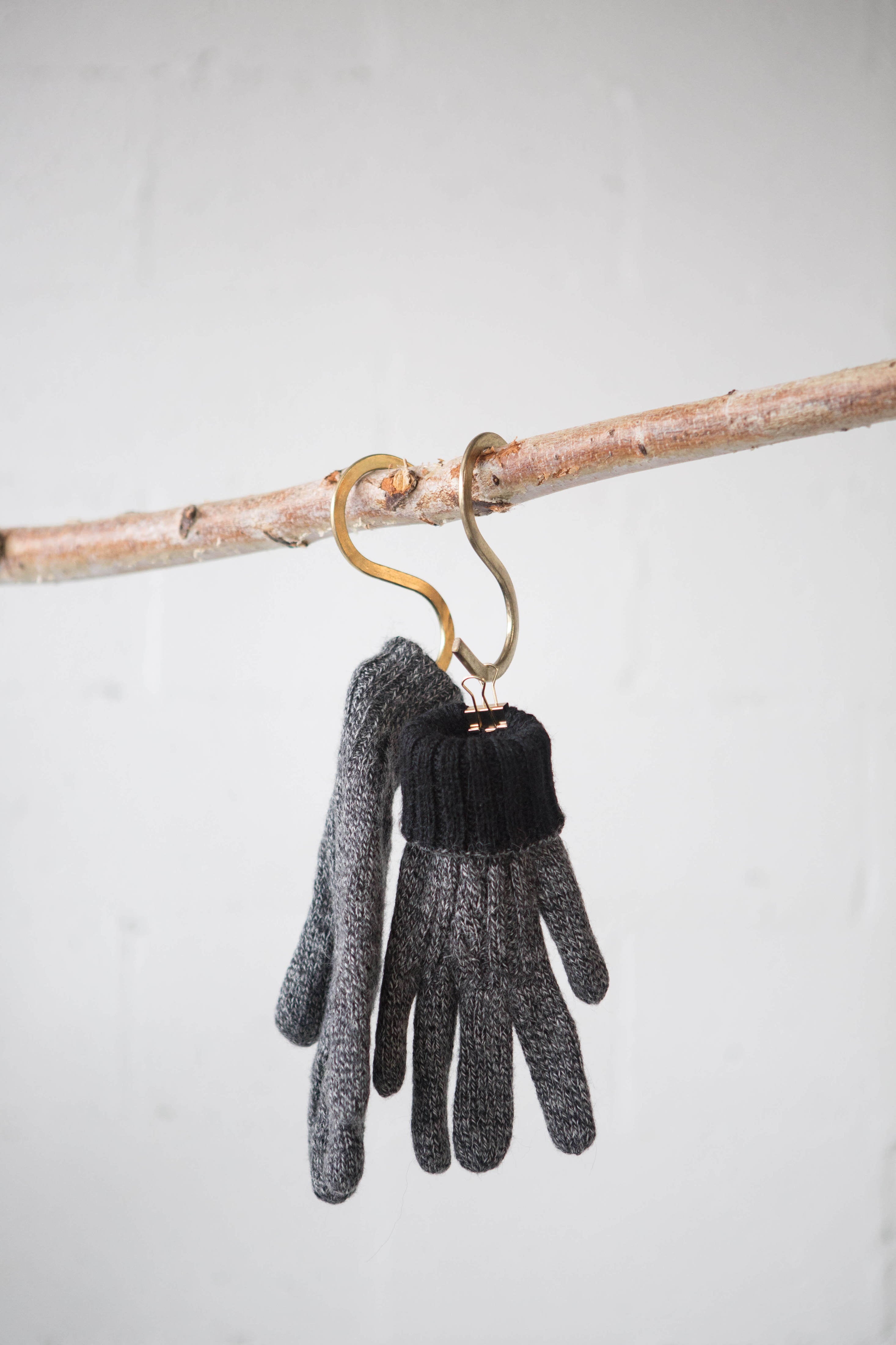 black alpaca gloves australia#colour_black-and-grey-marle