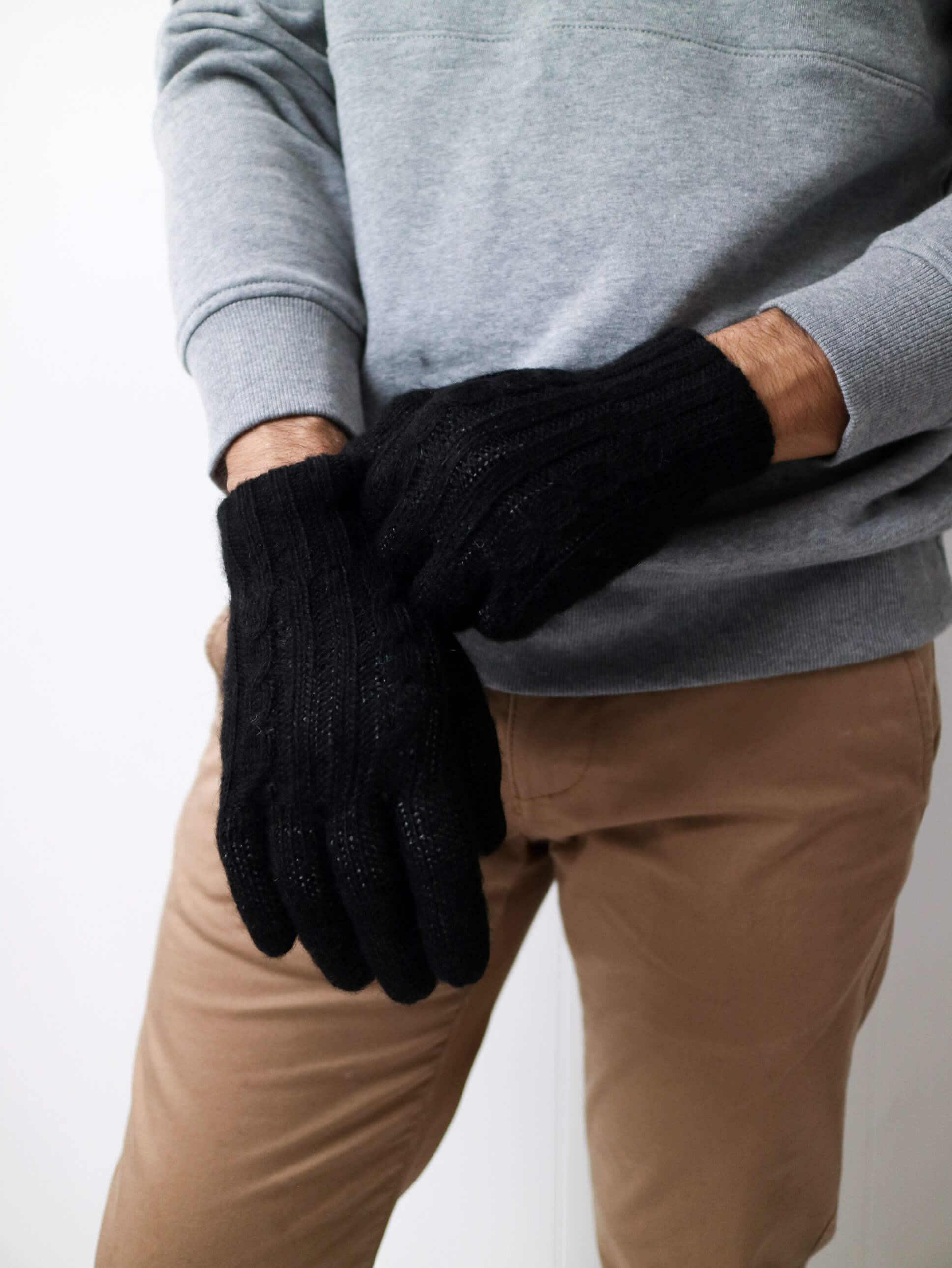 black alpaca gloves for men