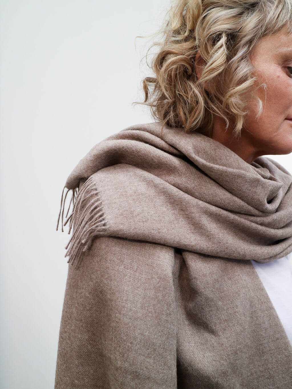 natural fibre travel wraps#colour_fawn