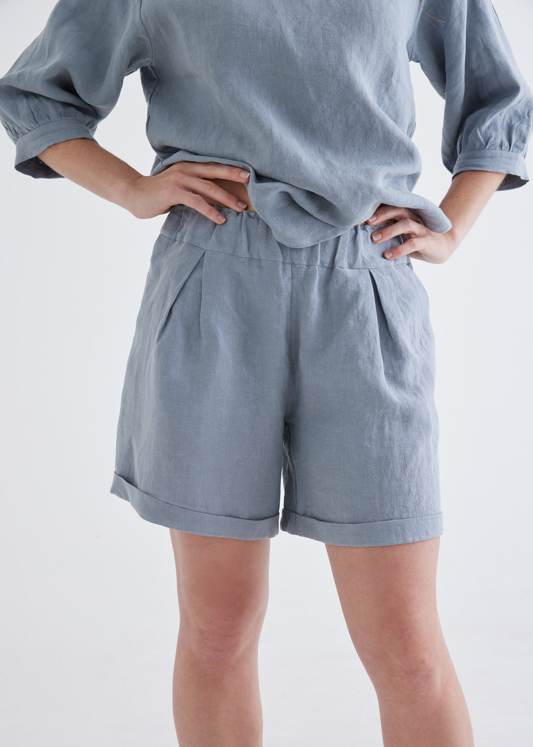 womens linen summer shorts#colour_dove-blue