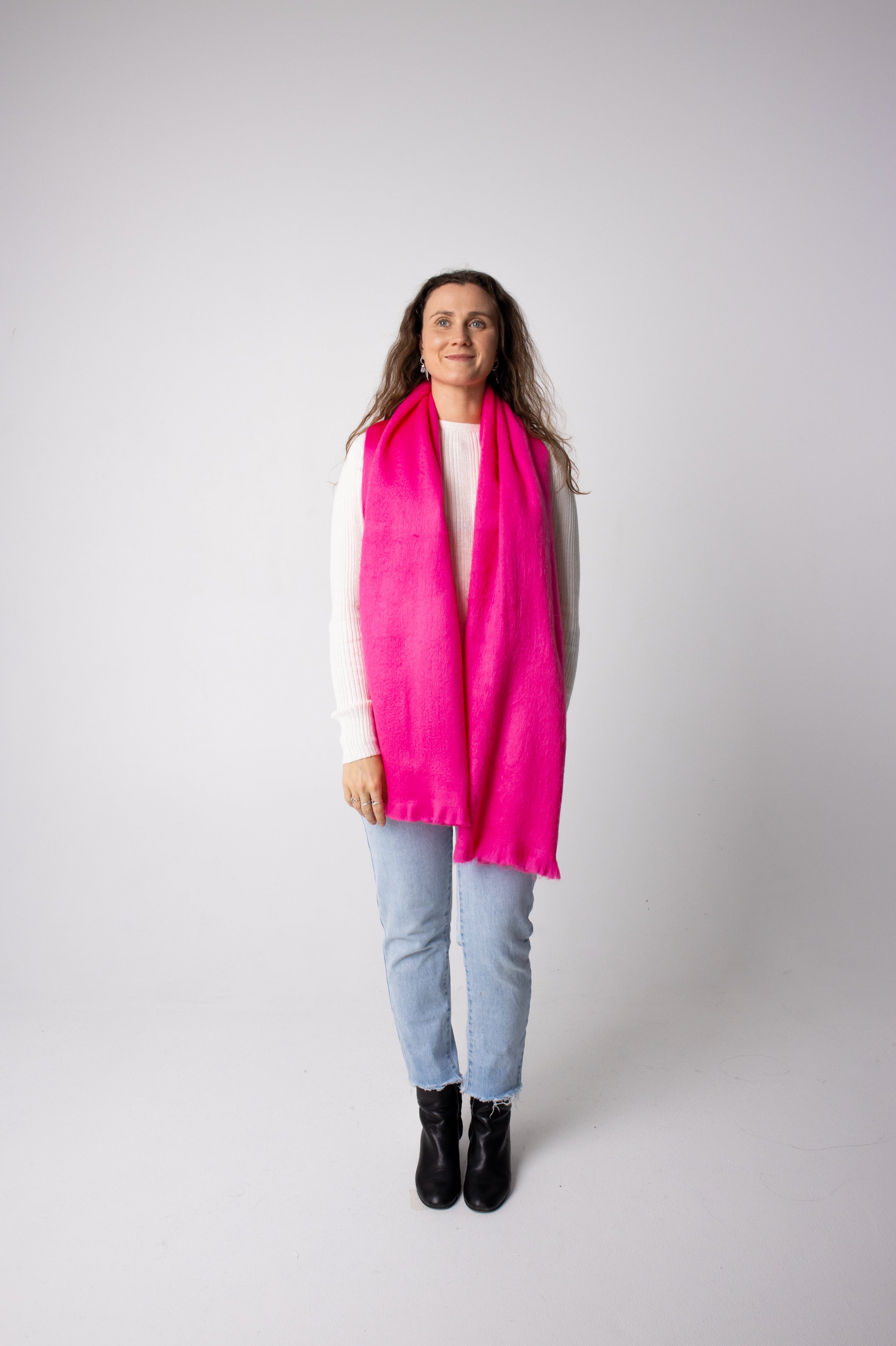 alpaca wool scarf bright pink#colour_peony-pink