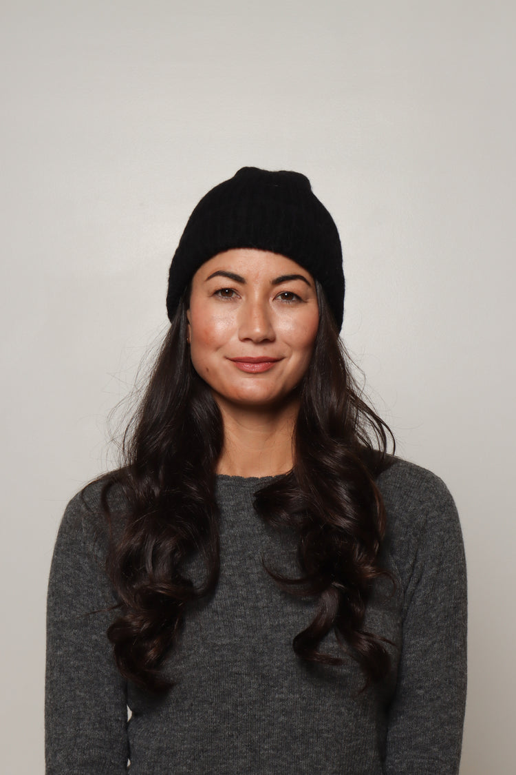 black baby alpaca beanie for women#colour_black