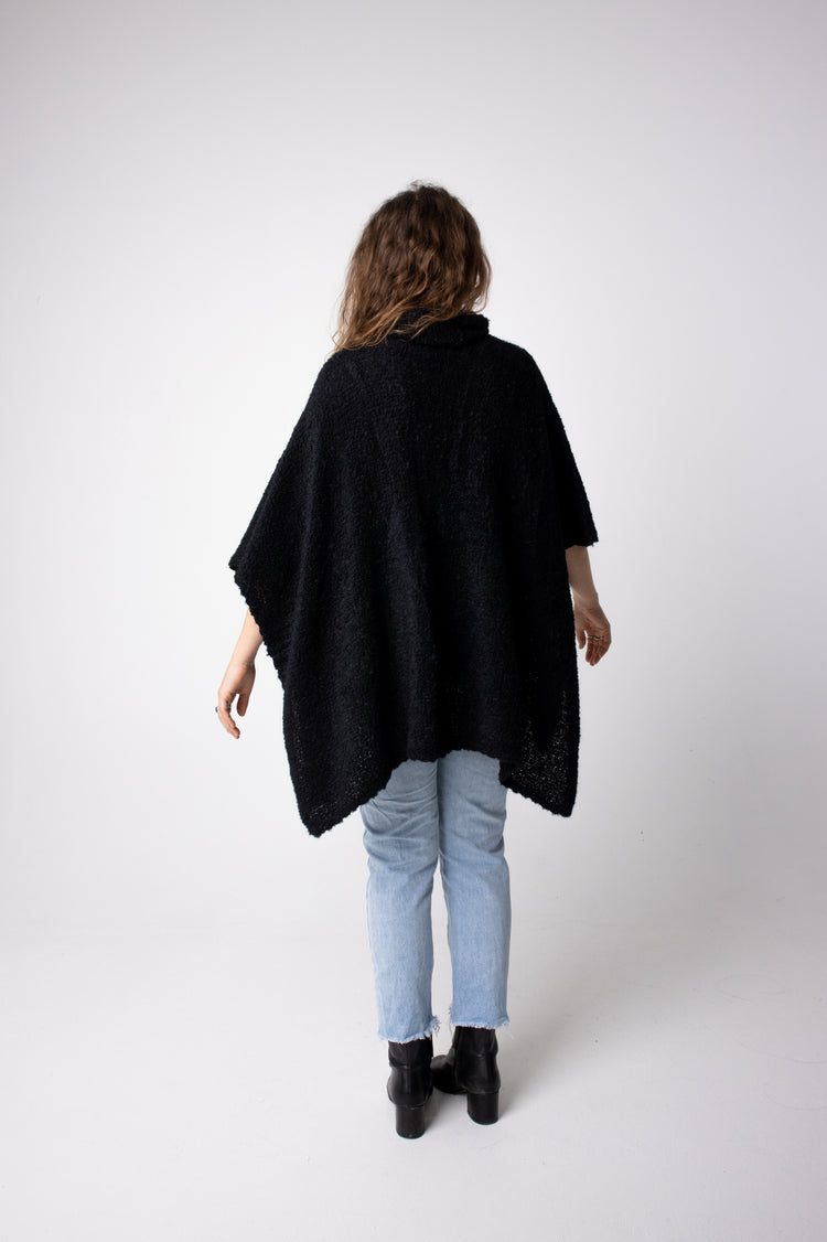 black boucle ponchos#colour_black