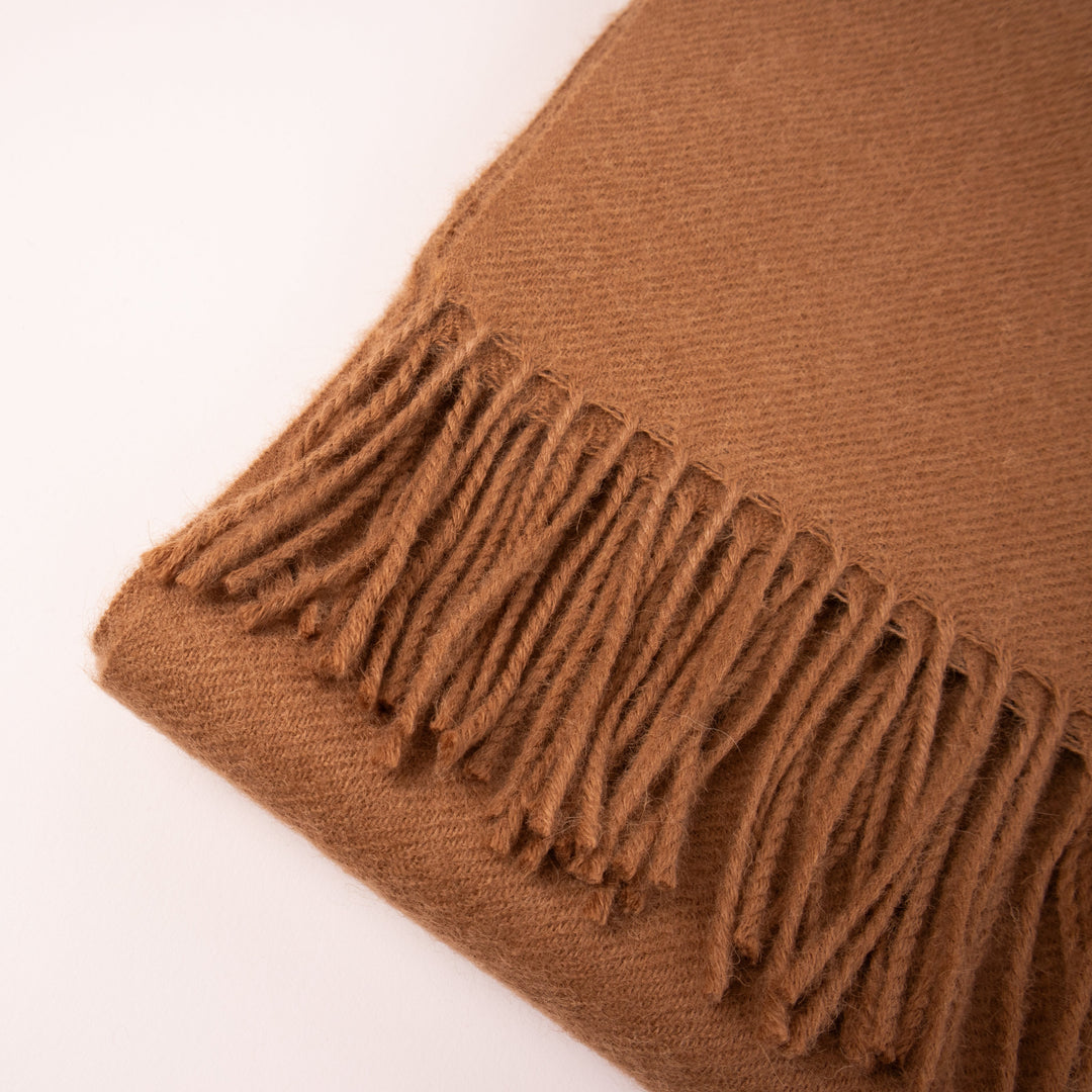 large natural colour alpaca scarf#colour_camel