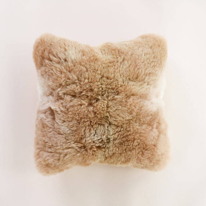 alpaca fleece cushion beige#colour_beige