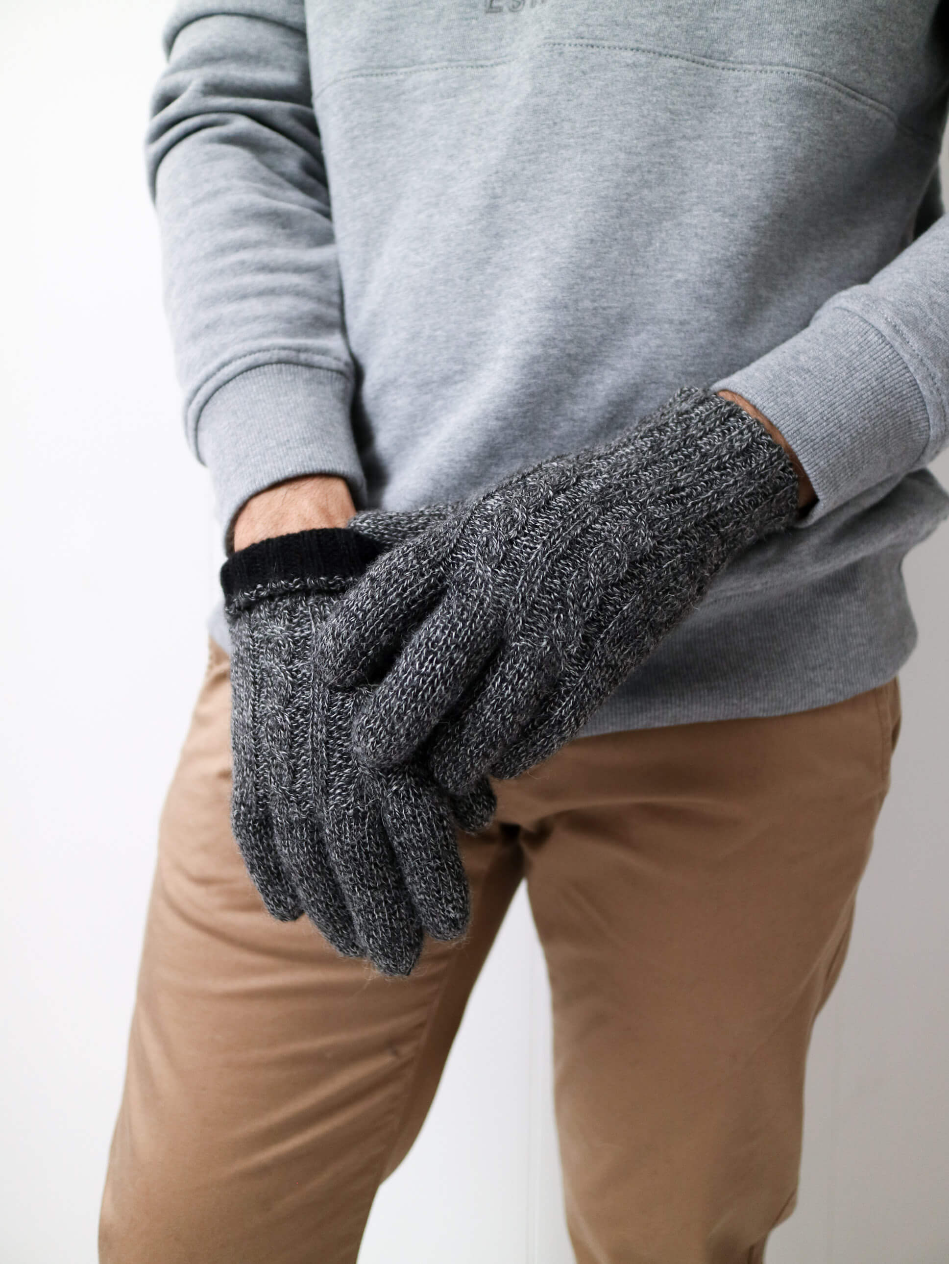alpaca gloves for men#colour_black-and-grey-marle