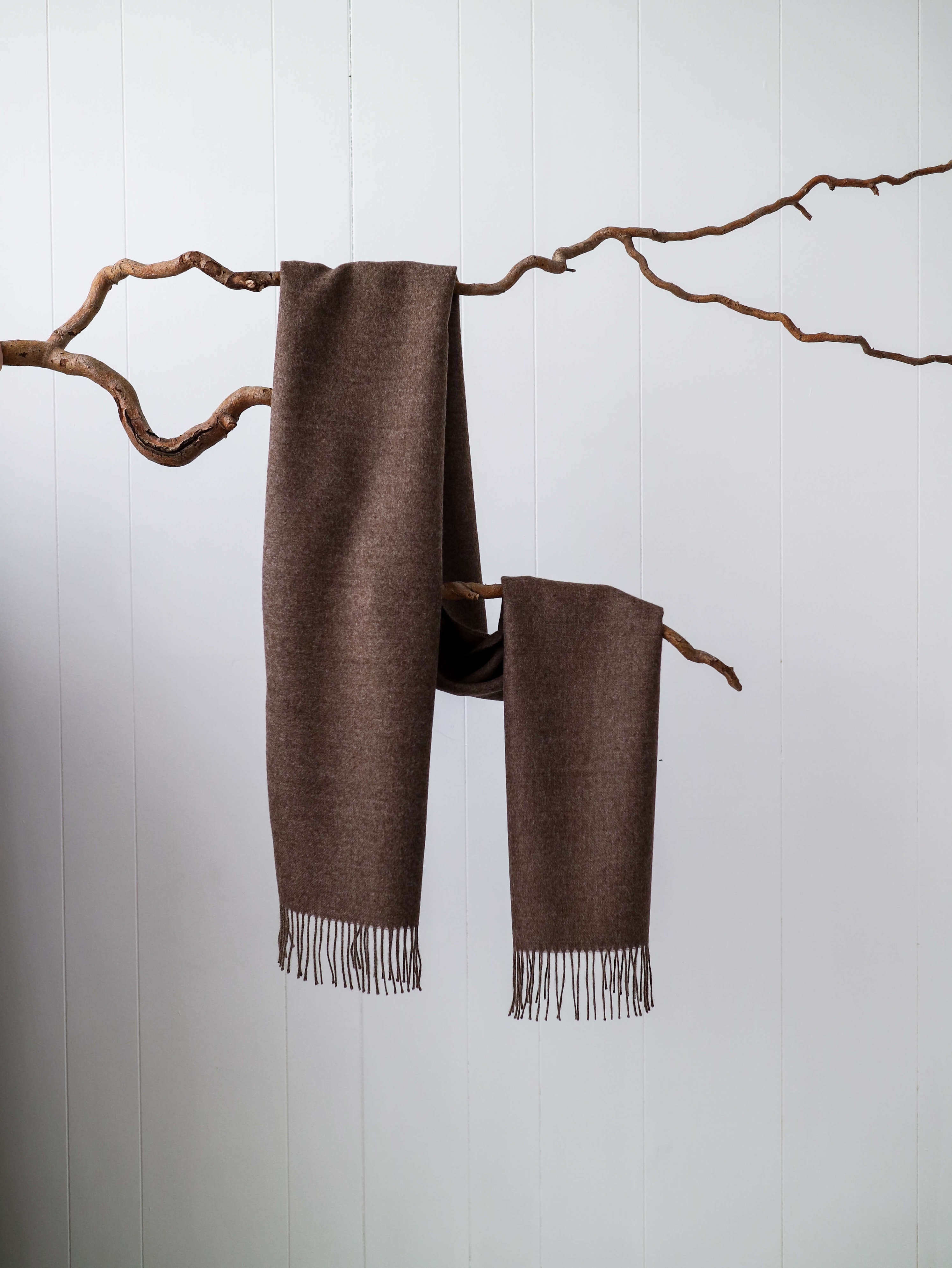 brown baby alpaca scarf for men#colour_chestnut