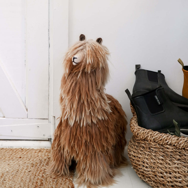 suri alpaca large display toy#colour_brown